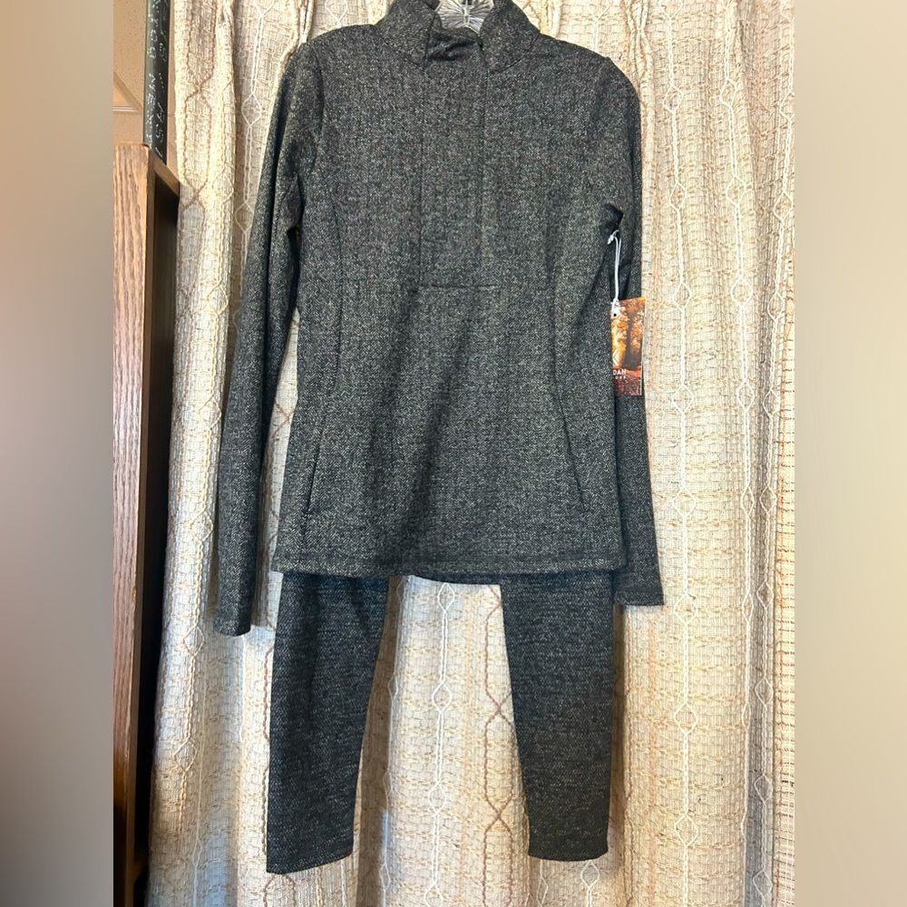 🛍️ Kyodan Ladies Size P/S Black/White Top/Pants